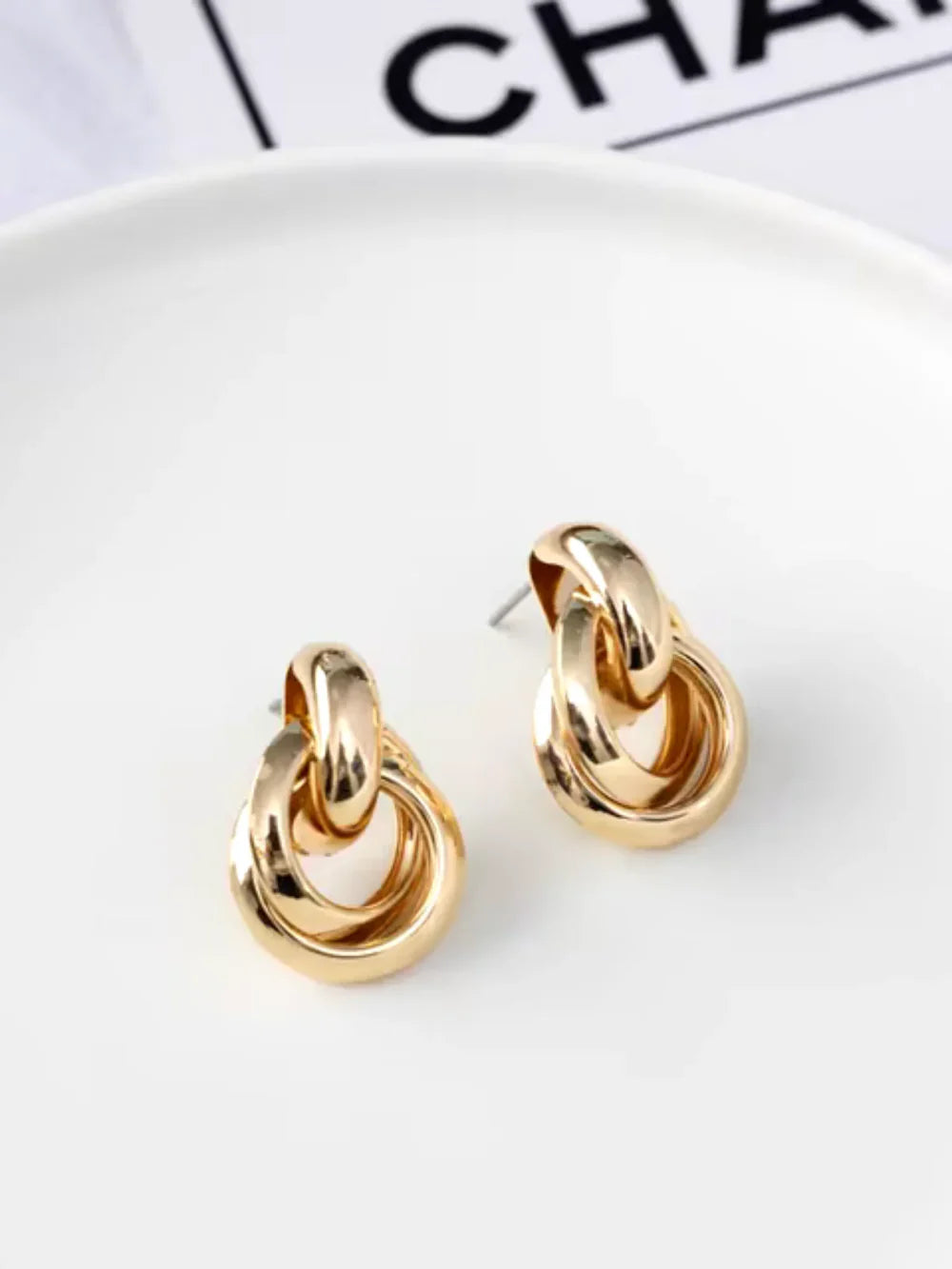 Valenza Interlocking Gold Studs